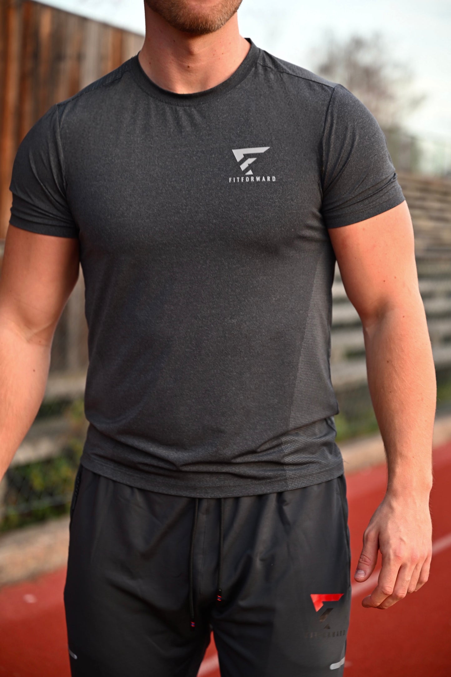 QUICK DRY SIGNATURE T-SHIRT (DARK GREY)